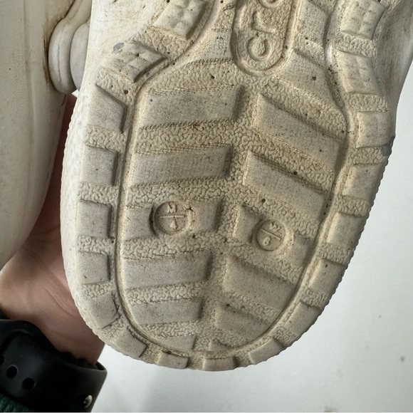 Crocs white & grey sherpa lined classic clogs slip on - Picture 6 of 7